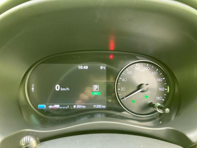 キックス Ｘツートーンインテリアエディション　保証書／純正　９インチ　ＳＤナビ／インテリジェントルームミラー／エマージェンシーブレーキ／シートヒーター／車線逸脱防止支援システム／プロパイロット／ヘッドランプ　ＬＥＤ／Ｂｌｕｅｔｏｏｔｈ接続　ＥＴＣ（15枚目）