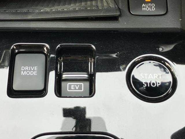 キックス Ｘツートーンインテリアエディション　保証書／純正　９インチ　ＳＤナビ／インテリジェントルームミラー／エマージェンシーブレーキ／シートヒーター／車線逸脱防止支援システム／プロパイロット／ヘッドランプ　ＬＥＤ／Ｂｌｕｅｔｏｏｔｈ接続　ＥＴＣ（27枚目）