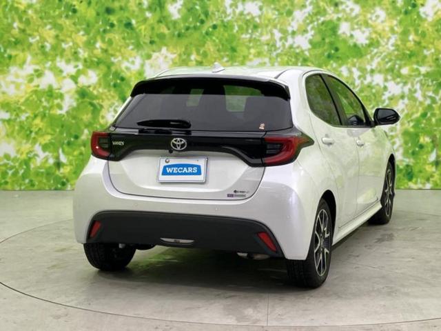 ヤリス ハイブリッドＺ　保証書／ディスプレイオーディオ＋ナビ８インチ／トヨタセーフティセンス／シートヒーター　前席／パノラミックビューモニター／車線逸脱防止支援システム／シート　ハーフレザー　衝突被害軽減システム　ドラレコ（3枚目）