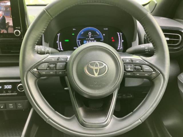 ヤリス ハイブリッドＺ　保証書／ディスプレイオーディオ＋ナビ８インチ／トヨタセーフティセンス／シートヒーター　前席／パノラミックビューモニター／車線逸脱防止支援システム／シート　ハーフレザー　衝突被害軽減システム　ドラレコ（16枚目）