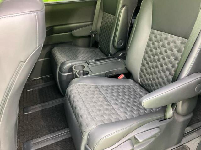 ヴォクシー ハイブリッドＳ－Ｚ　保証書／ディスプレイオーディオ＋ナビ１０．５インチ／デジタルインナーミラー／トヨタセーフティセンス／両側電動スライドドア／シートヒーター／パノラミックビューモニター／車線逸脱防止支援システム　ドラレコ（8枚目）