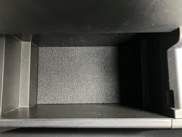 ヴォクシー ハイブリッドＳ－Ｚ　保証書／ディスプレイオーディオ＋ナビ１０．５インチ／デジタルインナーミラー／トヨタセーフティセンス／両側電動スライドドア／シートヒーター／パノラミックビューモニター／車線逸脱防止支援システム　ドラレコ（27枚目）