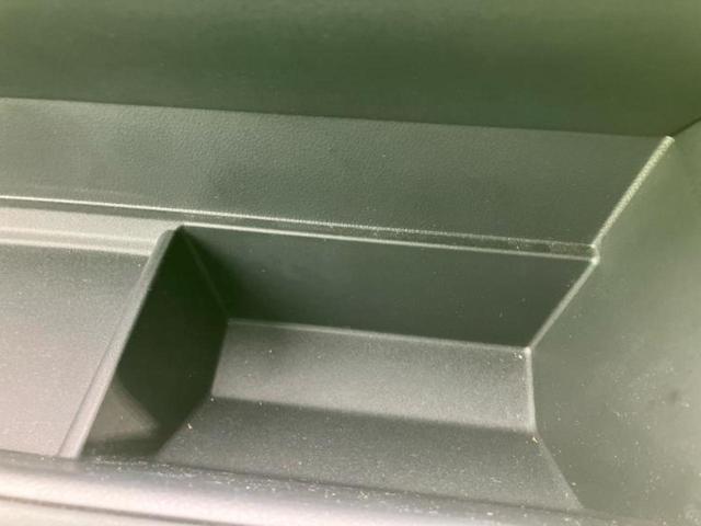 ヴォクシー ハイブリッドＳ－Ｚ　保証書／ディスプレイオーディオ＋ナビ１０．５インチ／デジタルインナーミラー／トヨタセーフティセンス／両側電動スライドドア／シートヒーター／パノラミックビューモニター／車線逸脱防止支援システム　ドラレコ（29枚目）