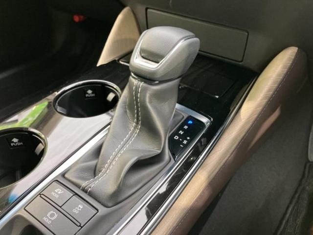 クラウンハイブリッド S Cパッケージ 保証書/純正 SDナビ/衝突安全装置/シートヒーター 前席/パノラミックビューモニター/車線逸脱防止支援システム/ドライブレコーダー 社外/ヘッドランプ LED/Bluetooth接続/ETC(28枚目)