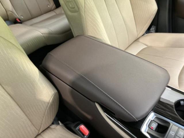 クラウンハイブリッド S Cパッケージ 保証書/純正 SDナビ/衝突安全装置/シートヒーター 前席/パノラミックビューモニター/車線逸脱防止支援システム/ドライブレコーダー 社外/ヘッドランプ LED/Bluetooth接続/ETC(36枚目)