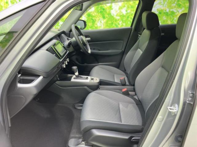 フィット ｅＨＥＶベーシック　新品タイヤ／保証書／社外　メモリーナビ／ホンダセンシング／車線逸脱防止支援システム／ヘッドランプ　ＬＥＤ／ＵＳＢジャック／Ｂｌｕｅｔｏｏｔｈ接続／ＥＴＣ／ＥＢＤ付ＡＢＳ／横滑り防止装置　バックカメラ（24枚目）