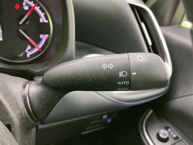 ヴォクシー Ｓ－Ｚ　ディスプレイオーディオ＋ナビ１０インチ／フリップダウンモニター　純正　１２．８インチ／デジタルインナーミラー／衝突安全装置／両側電動スライドドア／シートヒーター／パノラミックビューモニター　ＤＶＤ再生（17枚目）