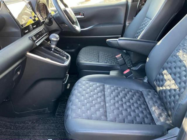 ヴォクシー S-Z モデリスタエアロ/保証書/ディスプレイオーディオ+ナビ10インチ/フリップダウンモニター 純正 14インチ/デジタルインナーミラー/トヨタセーフティセンス/両側電動スライドドア 衝突被害軽減システム(4枚目)