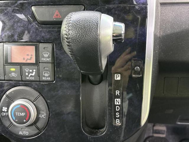 タント カスタムRSトップエディションVS SA3 保証書/純正 SDナビ/スマートアシスト(トヨタ・ダイハツ)/両側電動スライドドア/シートヒーター 運転席/パノラマモニター/車線逸脱防止支援システム/シート ハーフレザー/ドライブレコーダー 社外(11枚目)