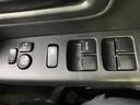 日々の運転を支えるスイッチ類を備えています。分かりやすい操作感で、快適なドライブをサポートします。