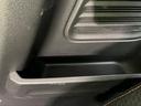 小物を整理整頓できるスペース。運転中に必要なものを手の届く範囲に置いておけます。快適なドライブをサポートします。