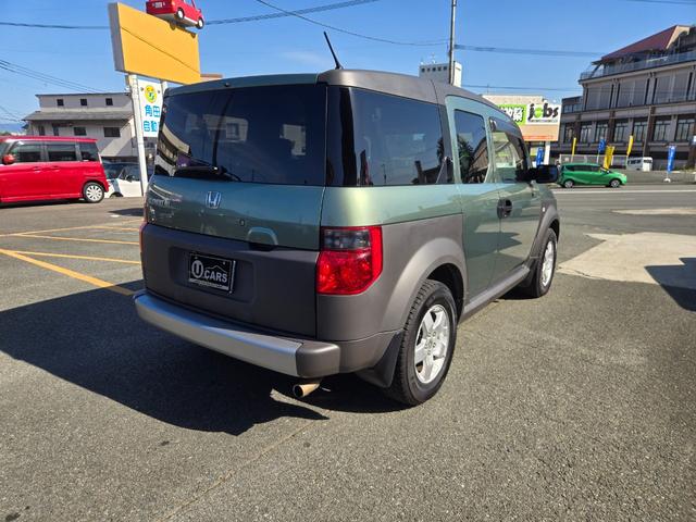 エレメント 　ベースグレード　４ＷＤ　ナビ　ＥＴＣ　ＨＩＤヘッドライト　観音開き　純正アルミホイール　キーレス　スペアキー　エンジンスターター　ドラレコ　取扱説明書　記録簿付（8枚目）