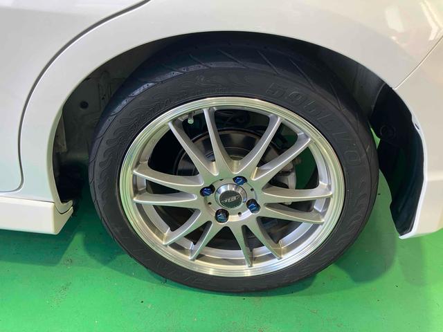 フィット ＲＳ　６速ＭＴ　ＥＴＣ　ナビ　アルミホイール　ＨＩＤ　電動格納ミラー　盗難防止システム　衝突安全ボディ　ＡＢＳ　ＣＤ　ＤＶＤ再生　Ｂｌｕｅｔｏｏｔｈ　エアコン　パワーステアリング　パワーウィンドウ（35枚目）