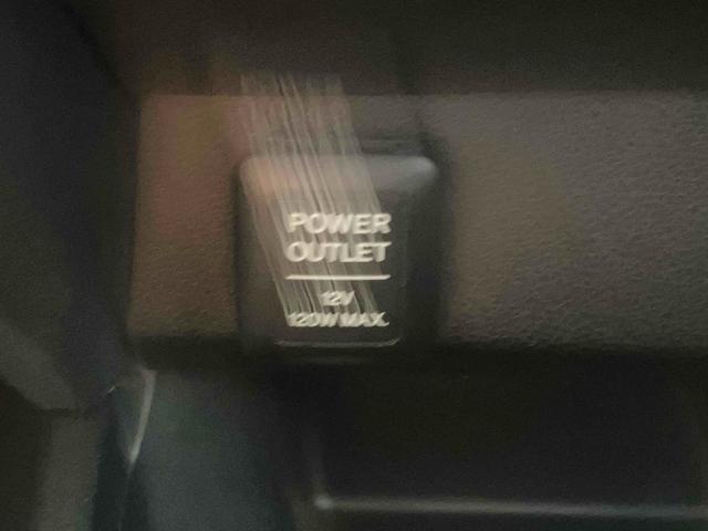 フィット ＲＳ　６速ＭＴ　ＥＴＣ　ナビ　アルミホイール　ＨＩＤ　電動格納ミラー　盗難防止システム　衝突安全ボディ　ＡＢＳ　ＣＤ　ＤＶＤ再生　Ｂｌｕｅｔｏｏｔｈ　エアコン　パワーステアリング　パワーウィンドウ（38枚目）