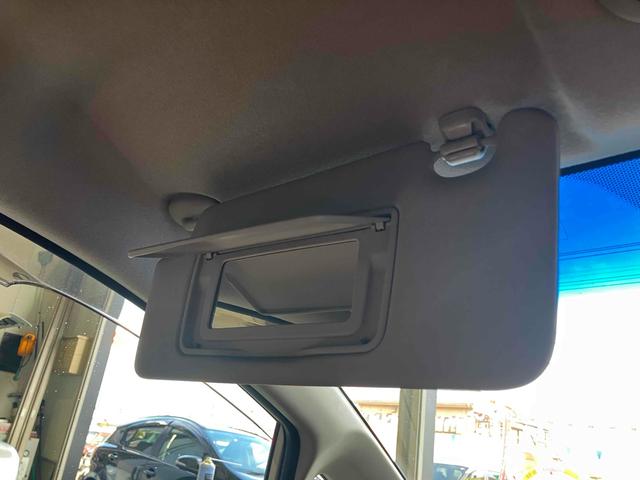 フィット ＲＳ　６速ＭＴ　ＥＴＣ　ナビ　アルミホイール　ＨＩＤ　電動格納ミラー　盗難防止システム　衝突安全ボディ　ＡＢＳ　ＣＤ　ＤＶＤ再生　Ｂｌｕｅｔｏｏｔｈ　エアコン　パワーステアリング　パワーウィンドウ（45枚目）