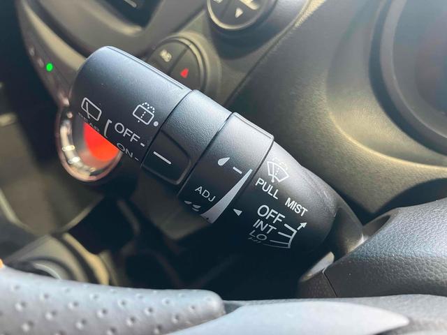 フィット ＲＳ　６速ＭＴ　ＥＴＣ　ナビ　アルミホイール　ＨＩＤ　電動格納ミラー　盗難防止システム　衝突安全ボディ　ＡＢＳ　ＣＤ　ＤＶＤ再生　Ｂｌｕｅｔｏｏｔｈ　エアコン　パワーステアリング　パワーウィンドウ（58枚目）