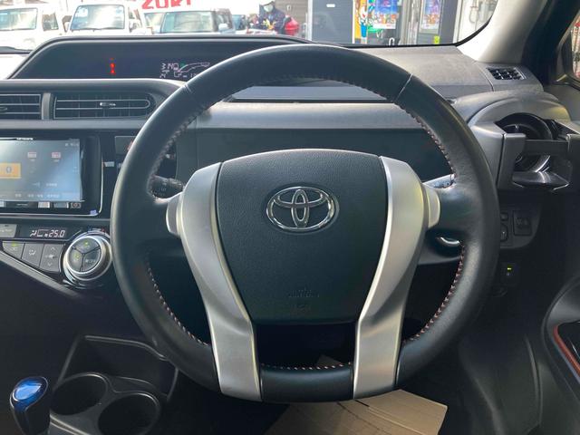 アクア X-アーバン バックカメラ ナビ TV アルミホイール オートライト スマートキー 電動格納ミラー シートヒーター CVT 衝突安全ボディ ABS ESC CD USB ミュージックプレイヤー接続可(3枚目)