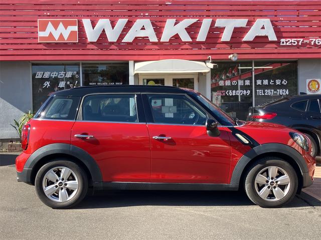 MINI クーパーD クロスオーバー ワンオーナー HIDヘッドライト クリアランスソナーナビ バックカメラ スペアキー(12枚目)