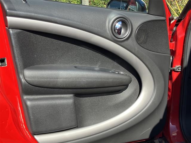 MINI クーパーD クロスオーバー ワンオーナー HIDヘッドライト クリアランスソナーナビ バックカメラ スペアキー(61枚目)