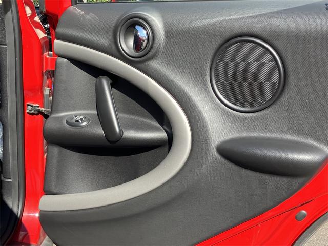 MINI クーパーD クロスオーバー ワンオーナー HIDヘッドライト クリアランスソナーナビ バックカメラ スペアキー(62枚目)