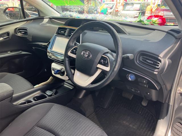 プリウス S ETC レーンアシスト オートクルーズコントロール バックカメラ ナビ TV アルミホイール オートマチックハイビーム オートライト LEDヘッドランプ CVT スマートキー 電動格納ミラー(37枚目)