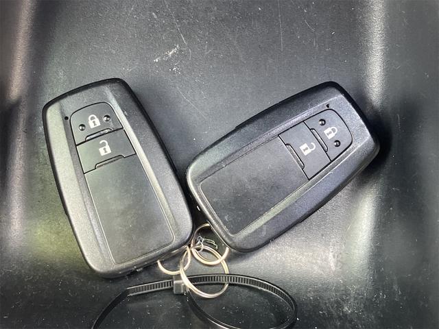 プリウス S ETC レーンアシスト オートクルーズコントロール バックカメラ ナビ TV アルミホイール オートマチックハイビーム オートライト LEDヘッドランプ CVT スマートキー 電動格納ミラー(44枚目)