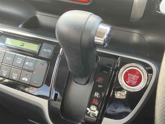 N-BOXカスタム G・Lパッケージ 両側スライド・片側電動 オートライト HID スマートキー アイドリングストップ 電動格納ミラー ベンチシート CVT 盗難防止システム ABS ESC CD ミュージックプレイヤー接続可(42枚目)