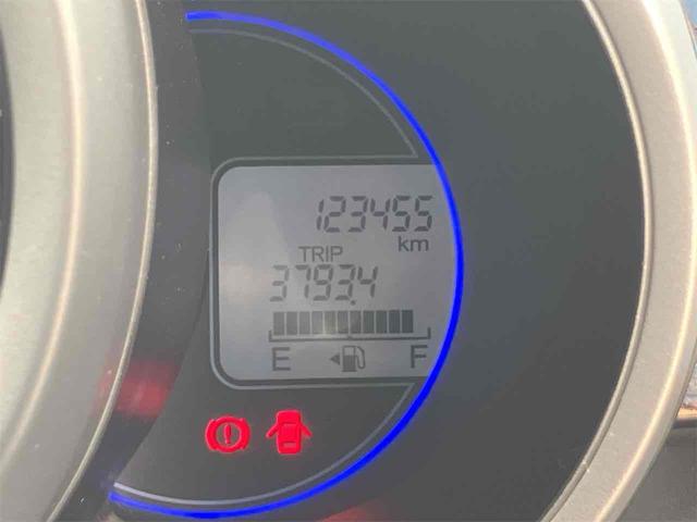 N-BOXカスタム G・Lパッケージ 両側スライド・片側電動 オートライト HID スマートキー アイドリングストップ 電動格納ミラー ベンチシート CVT 盗難防止システム ABS ESC CD ミュージックプレイヤー接続可(54枚目)