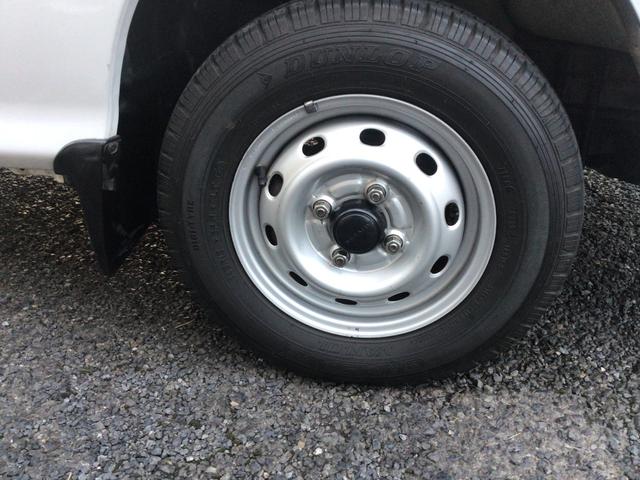 サンバートラック 　赤帽ベース車　マニュアル車　赤帽エンジン　色替白　ハイルーフ　鳥居オリジナル製作品　パワステ　ＬＥＤヘッドライト　タイヤ新品装着納車　ワイパーブレード新品　　バッテリー新品納車　車検整備渡し（33枚目）