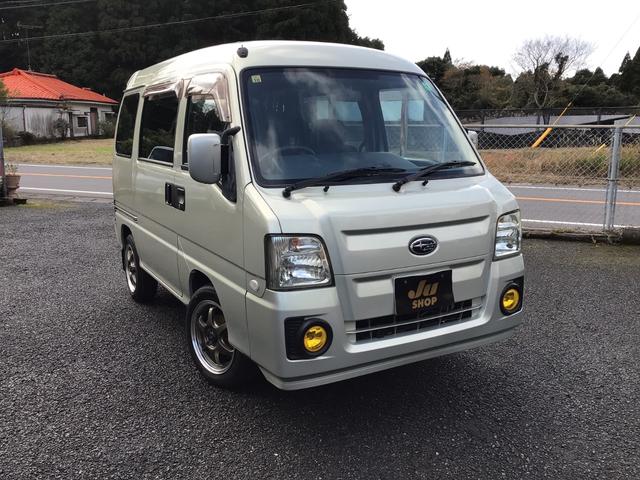 サンバーバン ディアスＳＣ５ＭＴ　４ＷＤ　サンバーディアススーパーチャージャー　５ＭＴ　切替式４ＷＤ　ＴＶ　ＥＴＣ　ＬＥＤヘッドライト　フォグ付き　リアスポ付き　社外ホイール（3枚目）