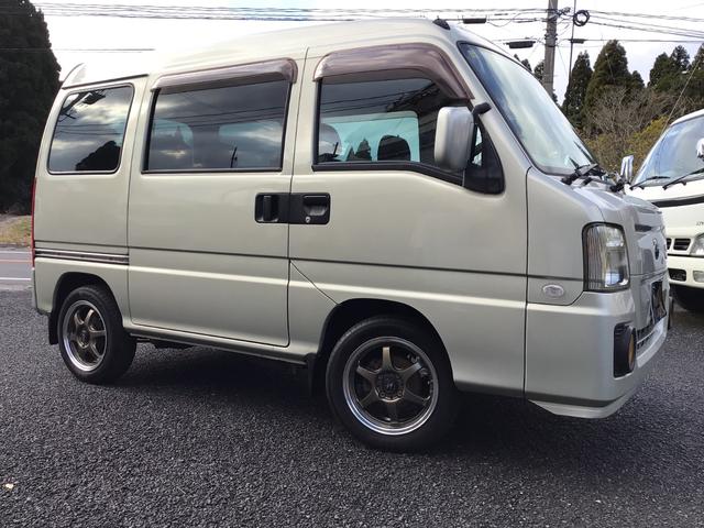 サンバーバン ディアスＳＣ５ＭＴ　４ＷＤ　サンバーディアススーパーチャージャー　５ＭＴ　切替式４ＷＤ　ＴＶ　ＥＴＣ　ＬＥＤヘッドライト　フォグ付き　リアスポ付き　社外ホイール（5枚目）