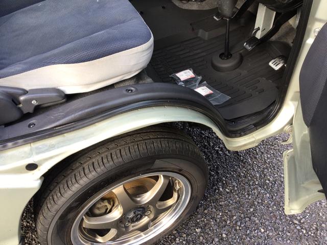 サンバーバン ディアスＳＣ５ＭＴ　４ＷＤ　サンバーディアススーパーチャージャー　５ＭＴ　切替式４ＷＤ　ＴＶ　ＥＴＣ　ＬＥＤヘッドライト　フォグ付き　リアスポ付き　社外ホイール（17枚目）