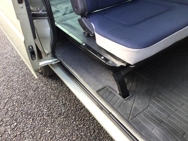 サンバーバン ディアスＳＣ５ＭＴ　４ＷＤ　サンバーディアススーパーチャージャー　５ＭＴ　切替式４ＷＤ　ＴＶ　ＥＴＣ　ＬＥＤヘッドライト　フォグ付き　リアスポ付き　社外ホイール（19枚目）