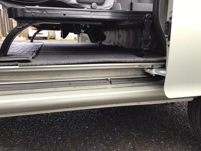 サンバーバン ディアスＳＣ５ＭＴ　４ＷＤ　サンバーディアススーパーチャージャー　５ＭＴ　切替式４ＷＤ　ＴＶ　ＥＴＣ　ＬＥＤヘッドライト　フォグ付き　リアスポ付き　社外ホイール（26枚目）