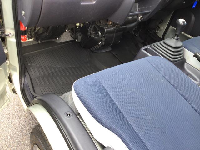 サンバーバン ディアスＳＣ５ＭＴ　４ＷＤ　サンバーディアススーパーチャージャー　５ＭＴ　切替式４ＷＤ　ＴＶ　ＥＴＣ　ＬＥＤヘッドライト　フォグ付き　リアスポ付き　社外ホイール（28枚目）