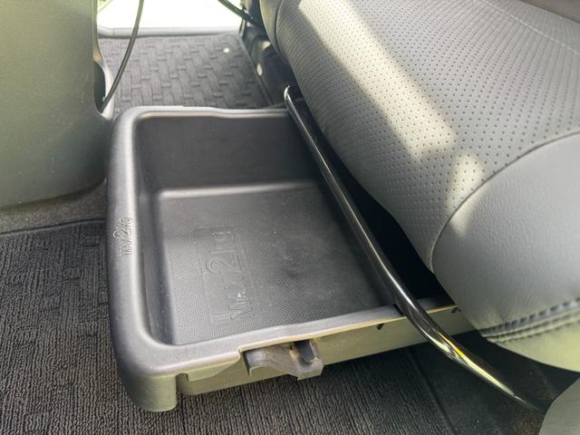 ムーヴキャンバス Ｘリミテッドメイクアップ　ＳＡＩＩ　社外ナビ　フルセグ　バックカメラ　両側パワスラ　ＬＥＤヘッドライト　フォグランプ　シートカバー　社外１４インチアルミ　革巻きステアリング　ステアリングスイッチ　キーフリー　エコアイドル　ＥＴＣ（42枚目）