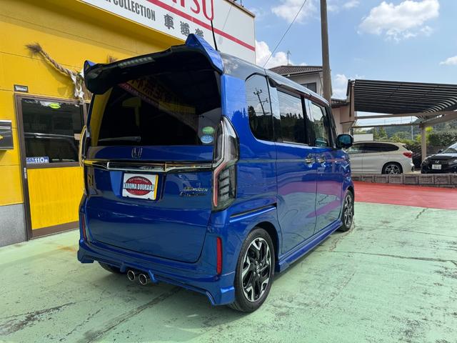 N-BOXカスタム G・EXターボホンダセンシング 無限フルエアロ マフラー バイザー 純正8インチナビ バックカメラ 純正15インチアルミ 両側パワスラ シートカバー ステアリングスイッチ クルコン LEDヘッドライト フォグランプ スマートキー(11枚目)