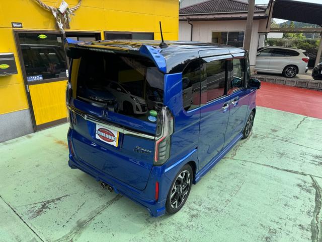 N-BOXカスタム G・EXターボホンダセンシング 無限フルエアロ マフラー バイザー 純正8インチナビ バックカメラ 純正15インチアルミ 両側パワスラ シートカバー ステアリングスイッチ クルコン LEDヘッドライト フォグランプ スマートキー(12枚目)