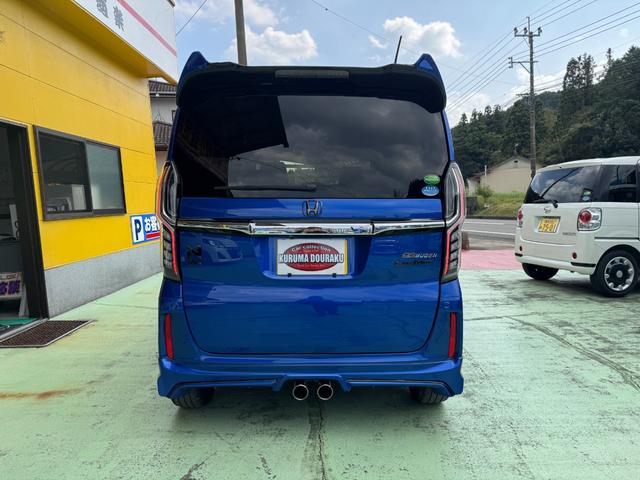 N-BOXカスタム G・EXターボホンダセンシング 無限フルエアロ マフラー バイザー 純正8インチナビ バックカメラ 純正15インチアルミ 両側パワスラ シートカバー ステアリングスイッチ クルコン LEDヘッドライト フォグランプ スマートキー(19枚目)