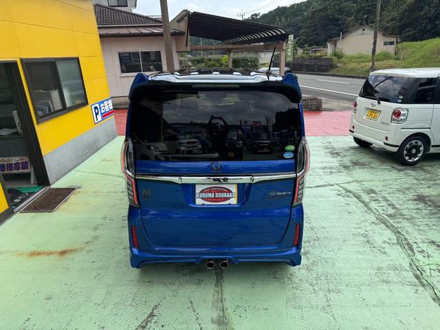 N-BOXカスタム G・EXターボホンダセンシング 無限フルエアロ マフラー バイザー 純正8インチナビ バックカメラ 純正15インチアルミ 両側パワスラ シートカバー ステアリングスイッチ クルコン LEDヘッドライト フォグランプ スマートキー(20枚目)