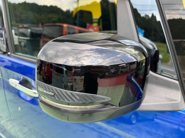 N-BOXカスタム G・EXターボホンダセンシング 無限フルエアロ マフラー バイザー 純正8インチナビ バックカメラ 純正15インチアルミ 両側パワスラ シートカバー ステアリングスイッチ クルコン LEDヘッドライト フォグランプ スマートキー(28枚目)