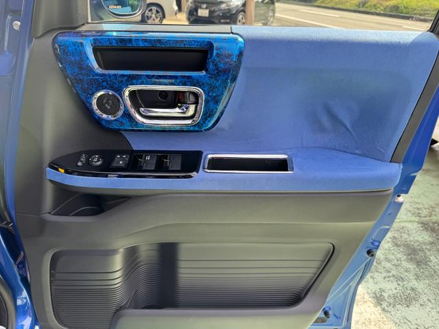 N-BOXカスタム G・EXターボホンダセンシング 無限フルエアロ マフラー バイザー 純正8インチナビ バックカメラ 純正15インチアルミ 両側パワスラ シートカバー ステアリングスイッチ クルコン LEDヘッドライト フォグランプ スマートキー(55枚目)