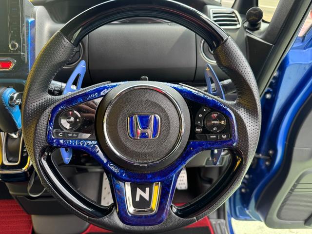 N-BOXカスタム G・EXターボホンダセンシング 無限フルエアロ マフラー バイザー 純正8インチナビ バックカメラ 純正15インチアルミ 両側パワスラ シートカバー ステアリングスイッチ クルコン LEDヘッドライト フォグランプ スマートキー(56枚目)