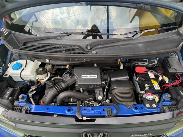 N-BOXカスタム G・EXターボホンダセンシング 無限フルエアロ マフラー バイザー 純正8インチナビ バックカメラ 純正15インチアルミ 両側パワスラ シートカバー ステアリングスイッチ クルコン LEDヘッドライト フォグランプ スマートキー(73枚目)