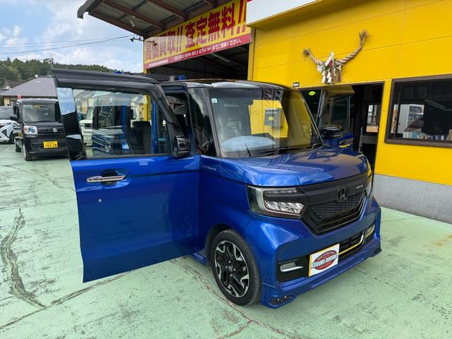 N-BOXカスタム G・EXターボホンダセンシング 無限フルエアロ マフラー バイザー 純正8インチナビ バックカメラ 純正15インチアルミ 両側パワスラ シートカバー ステアリングスイッチ クルコン LEDヘッドライト フォグランプ スマートキー(76枚目)