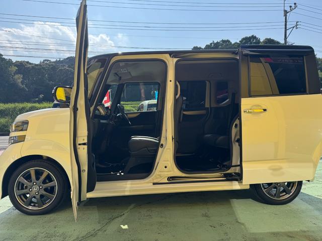 基本保証としては長期の6ヶ月・6,000km保証が付きます。多くの項目をしっかり点検整備し、交換が必要と判断した部品は交換し納車致しますので、安心してお乗り頂けます。長期の保証期間は自信の表れです。