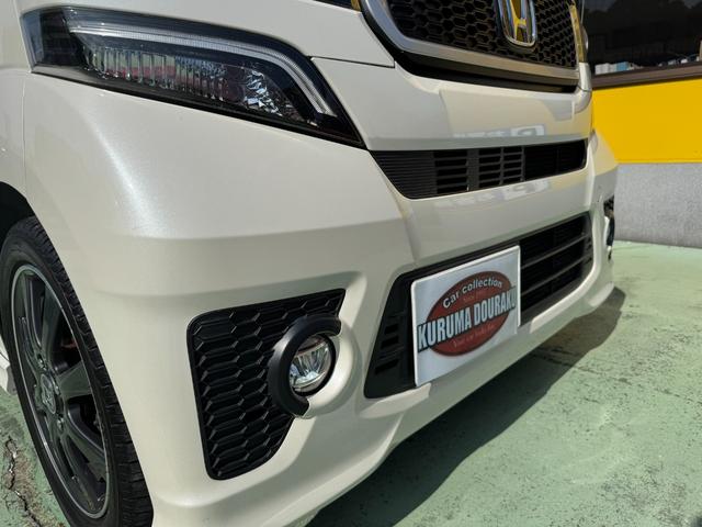 車道楽では、納車前にガラス系ボディーコーティング(1年保証付きクリスタルキーパー・施工証明書付き)を施工しますので、洗車が水洗いで楽々です!さらにヘッドライトコーティングもサービス!