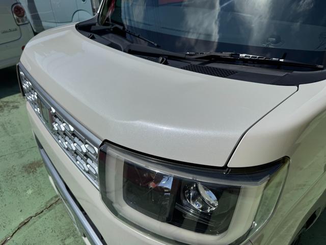 車道楽では、納車前にガラス系ボディーコーティング（１年保証付きクリスタルキーパー・施工証明書付き）を施工しますので、洗車が水洗いで楽々です！さらにヘッドライトコーティングもサービス！