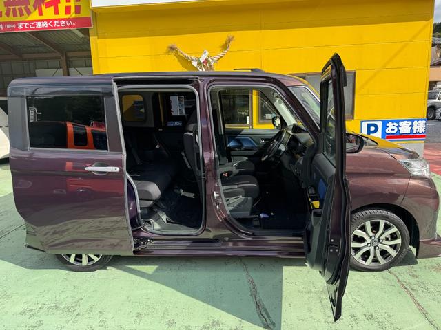 ルーミー カスタムＧ－Ｔ　純正９インチナビ　フルセグ　バックカメラ　両側パワスラ　純正ドラレコ　ＴＲＤフルエアロ　ＬＥＤヘッドライト　フォグランプ　純正１５インチアルミ　ビルトインＥＴＣ　スマートキー　プッシュスタート（10枚目）