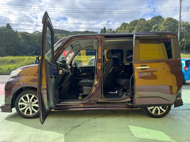 ルーミー カスタムＧ－Ｔ　純正９インチナビ　フルセグ　バックカメラ　両側パワスラ　純正ドラレコ　ＴＲＤフルエアロ　ＬＥＤヘッドライト　フォグランプ　純正１５インチアルミ　ビルトインＥＴＣ　スマートキー　プッシュスタート（15枚目）